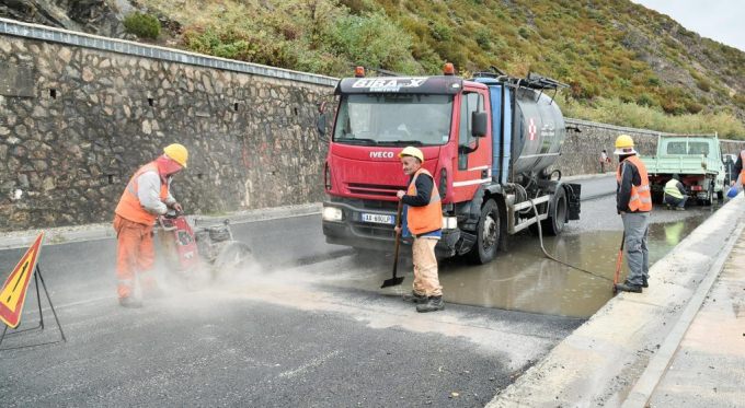 Miratohet fondi shtese prej 194 milione leke per punimet e rruges Lin-Pogradec